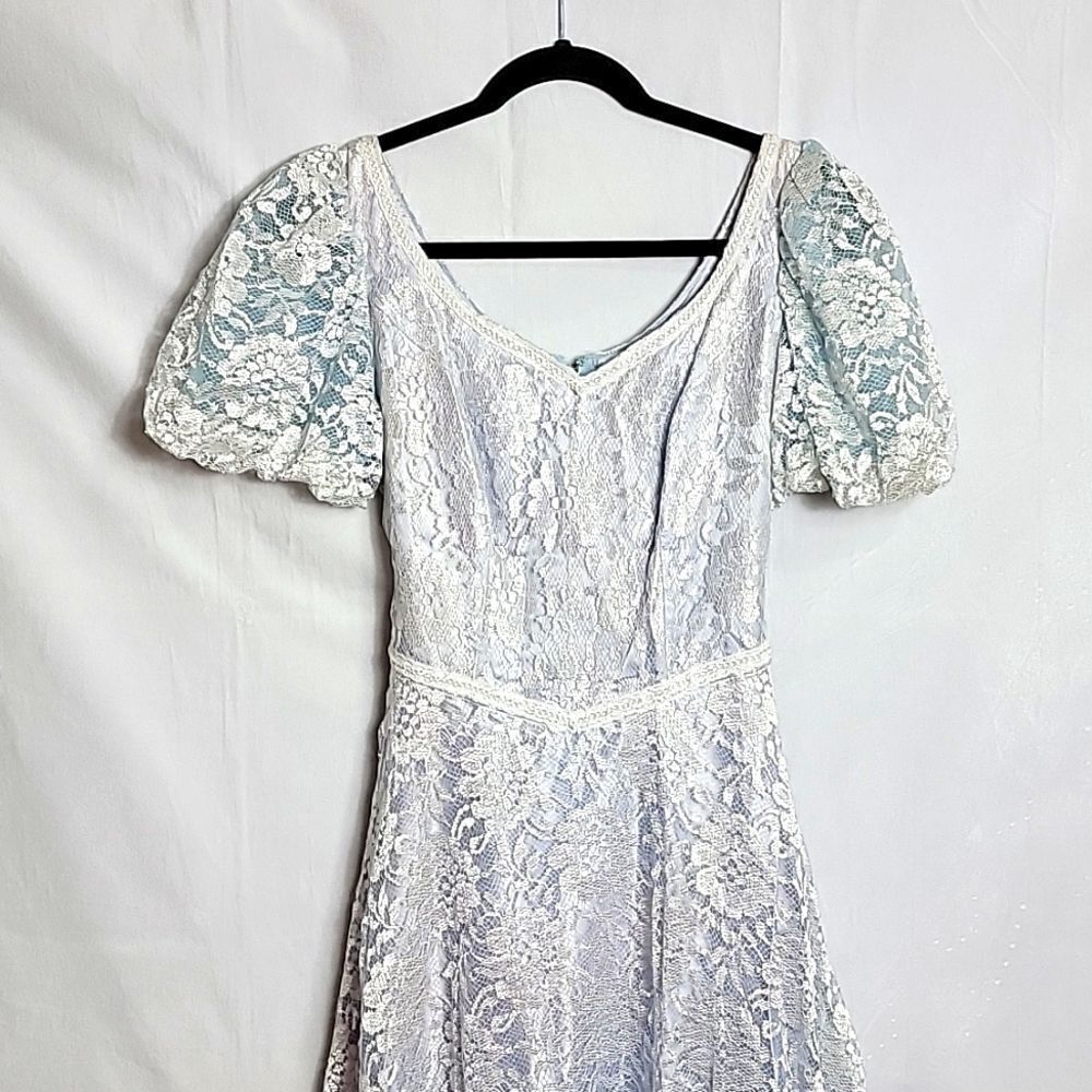 ILGWU.. Vintage lace dress..